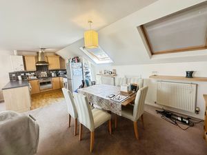 Kitchen/Dinner- click for photo gallery